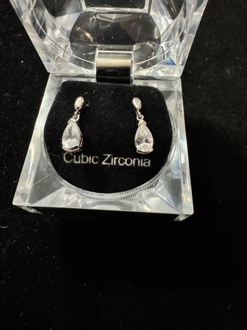 VTG Jaclyn Smith Cubic Zirconia Teardrop Drop Earrings - Silver Tone NWT